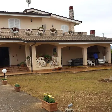 Holiday home Il Glicine Di Carmen